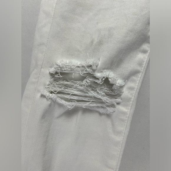 American Eagle Hi-Rise Distressed Cropped Skinny Jeans - Picture 11 of 16